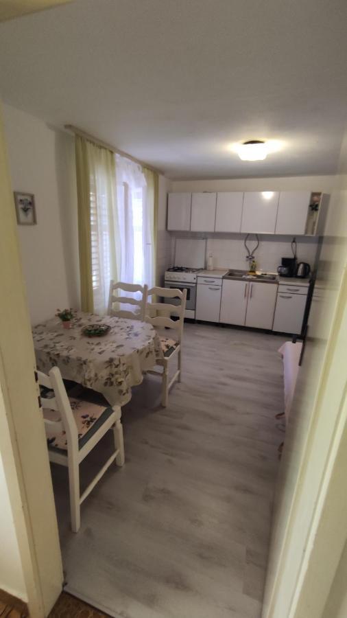 Apartmani Krbelica 1 Primošten المظهر الخارجي الصورة